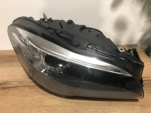 Zdjęcie oferty: BMW F10 Reflektor prawy przód