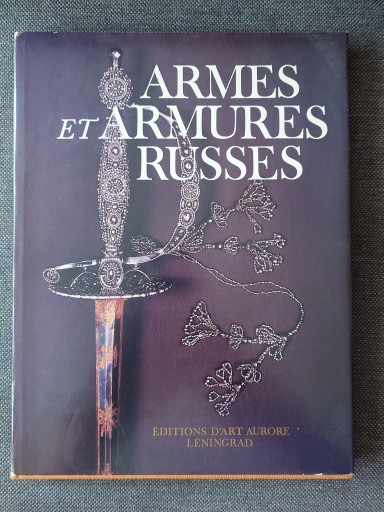 Zdjęcie oferty: ARMES ET ARMURES RUSSES 1982