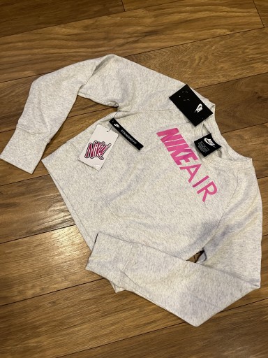 Zdjęcie oferty: Bluza NIKE Roz140 10-12 lat szara z różowym logo 