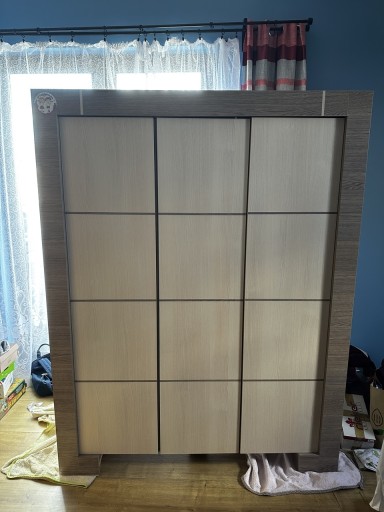 Zdjęcie oferty: Trzydrzwiowa szafa vox z serii modern