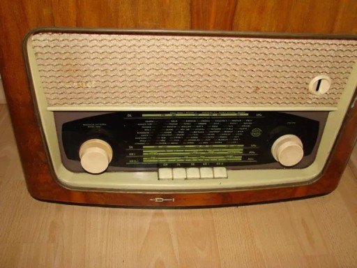 Zdjęcie oferty: Stare drewniane radio - retro , loft 