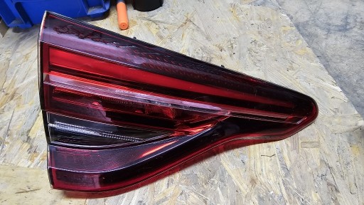 Zdjęcie oferty: RENAULT CLIO V LAMPA W KLAPĘ Lewy Tył 265551147R