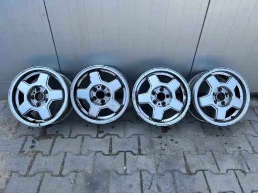 Zdjęcie oferty: Felgi aluminiowe Volvo 940 R15