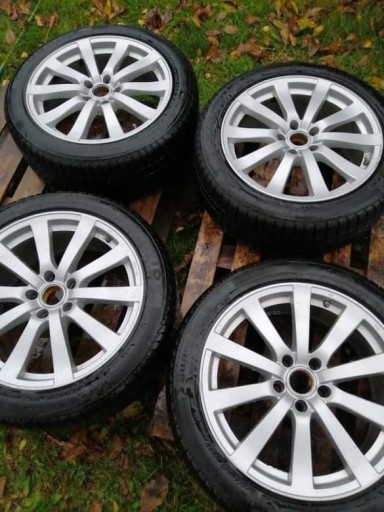 Zdjęcie oferty: Felgi aluminiowe Audi 18 cali z oponami