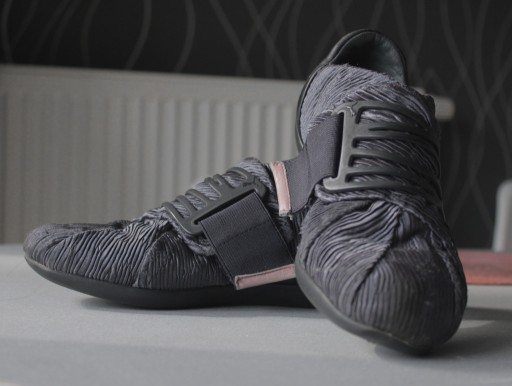 Zdjęcie oferty: Buty dziewczęce PUMA r. 36-37