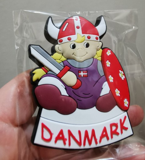 Zdjęcie oferty: Magnes na lodówkę 3D Dania mały wiking