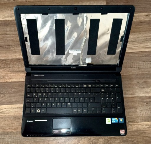 Zdjęcie oferty: Fujitsu AH 530 -i3- płyta - obudowa