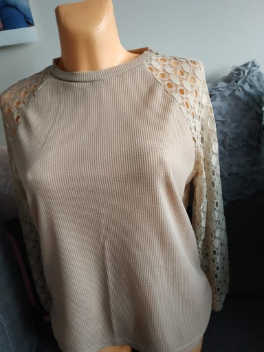 Zdjęcie oferty: SHEIN__ bluzka beżowa wstawki z koronki_BDB___ 34/36