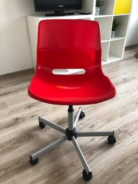 Zdjęcie oferty: Krzesło obrotowe IKEA kolor czerwony