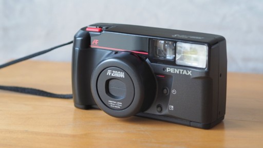 Zdjęcie oferty: Pentax Zoom 70s - Aparat analogowy + film /zestaw