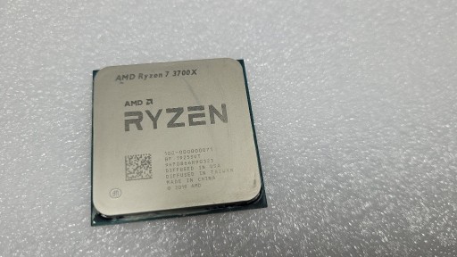 Zdjęcie oferty: Procesor AMD Ryzen 7 3700x