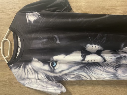 Zdjęcie oferty: Koszulka męska z nadrukiem białego lwa. Nieużywana