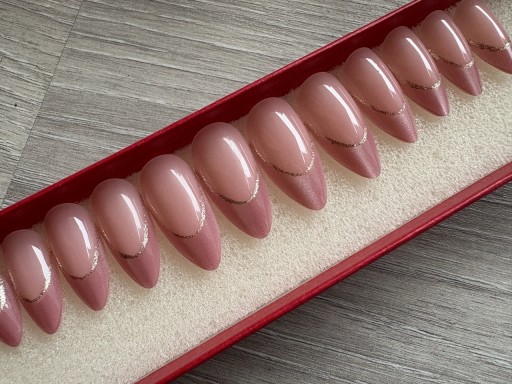 Zdjęcie oferty: Ręcznie malowane sztuczne paznokcie,press on nails