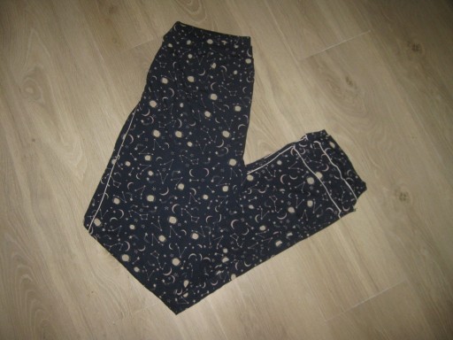 Zdjęcie oferty: Spodnie piżama kosmos rozmiar 40 L