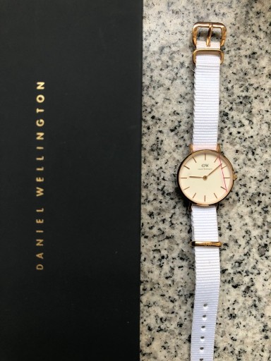 Zdjęcie oferty: Zegarek damski Daniel Wellington Dw00100313