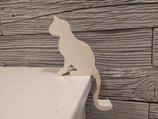 Zdjęcie oferty: Figurka z drewna ; Kot z drewna