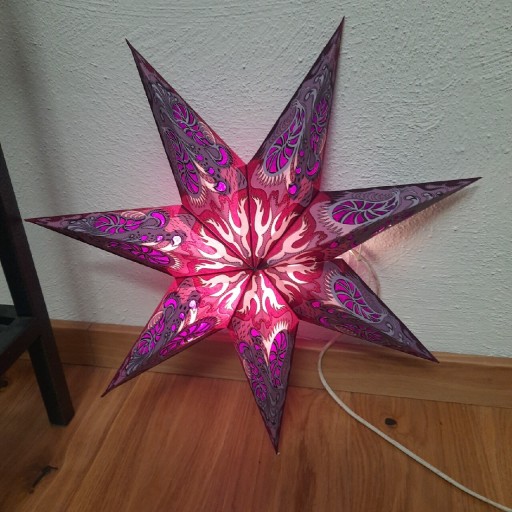 Zdjęcie oferty: Gwiazda lampion 63 cm witraż odcienie fioletów