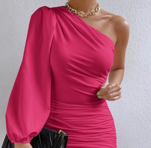 Zdjęcie oferty: Różowa sukienka na jedno ramię