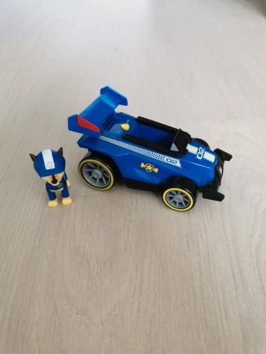 Zdjęcie oferty: Psi Patrol Pojazd Chase Wyścigówka + figurka Chase'a