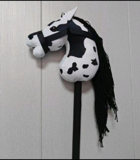 Zdjęcie oferty: Koń na patyku z dźwiękiem hobby  horse dla dzieci 