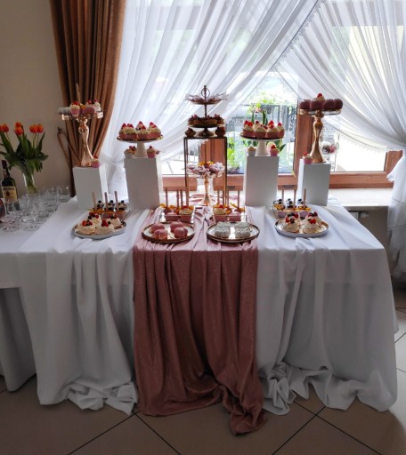 Zdjęcie oferty: Materiał słodki stół 1.5 m x 2.5 m róż 