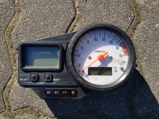 Zdjęcie oferty: Licznik, prędkościomierz, zegar Yamaha R6 1999