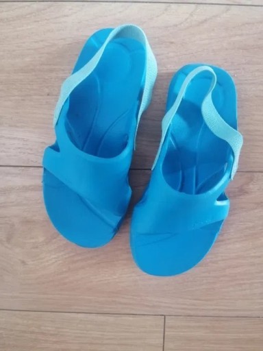 Zdjęcie oferty: Buty klapki na basen Nabaiji 26-27