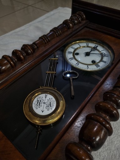 Zdjęcie oferty: Zegar wiszący antyczny zabytkowy ze Szwajcarii ANTYK ok. XIX/XX wiek.