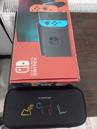 Zdjęcie oferty: Nintendo Switch Console with Neon Red & Blue Joy-Con Nintendo Switch 