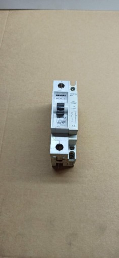 Zdjęcie oferty: Wyłącznik nadprądowy SIEMENS 5SX21 C4 230/400V AC