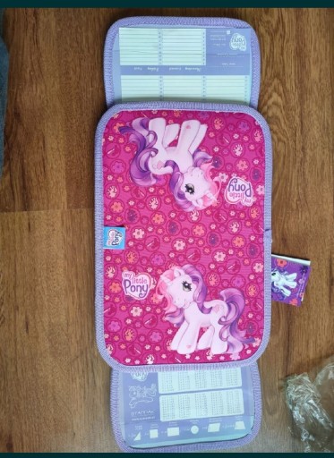 Zdjęcie oferty: Nowy piórnik z wyposażeniem My little Pony 