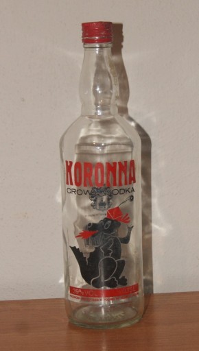 Zdjęcie oferty: Stara butelka po wódce KORONNA CROWN VODKA 0,75