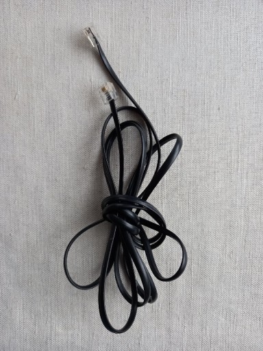 Zdjęcie oferty: Kabel telefoniczny czarny