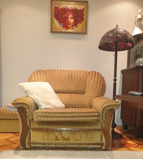 Zdjęcie oferty: Zestaw mebli rzemieślniczych: złota kanapa/sofa