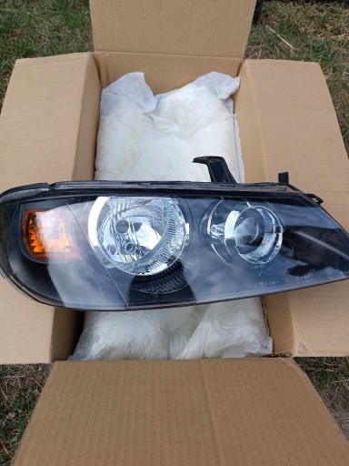 Zdjęcie oferty: NISSAN ALMERA 03-07 LAMPA PRZEDNIA REFLEKTOR l+p