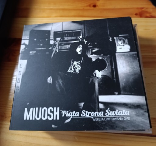 Zdjęcie oferty: Miuosh - Piąta strona świata. CD + DVD 