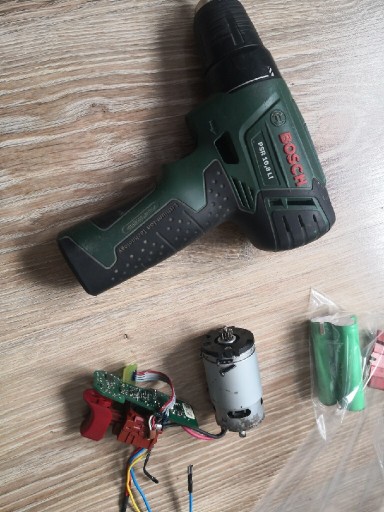 Zdjęcie oferty: Wkrętarka bosch easyimpact 10.8/12v