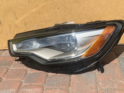 Zdjęcie oferty: Lampa AUDI A6 C7 BI-XENON SKRĘTNY USA