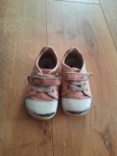 Zdjęcie oferty: Pierwsze buty półbuty trzewiki dziewczęce Bobux 20