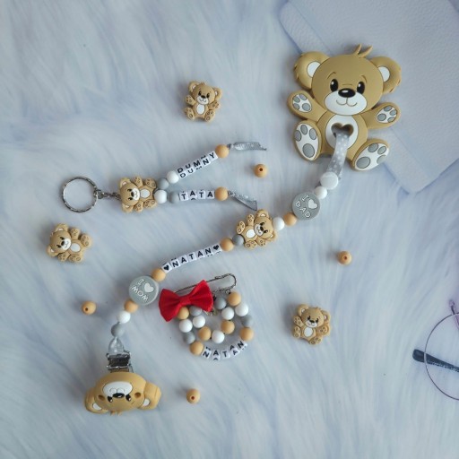 Zdjęcie oferty: Zestaw zawieszka do smoczka+gryzak+przypinka+2x brelok 