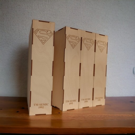 Zdjęcie oferty: Segregator box na komiksy zeszytówki Supermana