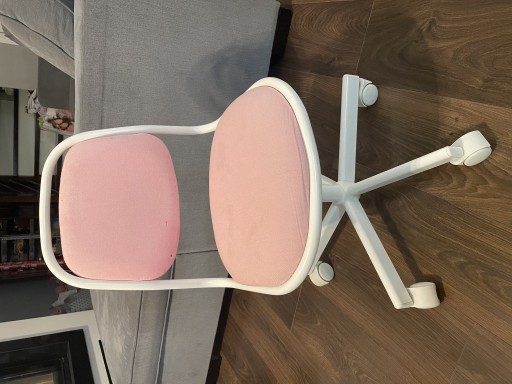 Zdjęcie oferty: Krzesło do biurka dla dziecka IKEA