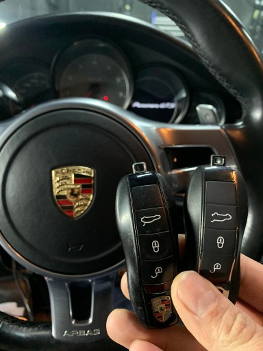 Zdjęcie oferty: kluczyk z pilotem Porsche Panamera