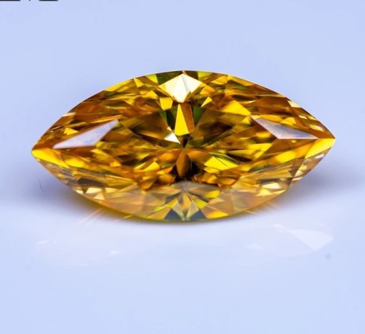 Zdjęcie oferty: Diament Moissanit Złota Markiza 4x8mm-0,5CT VVS1-D