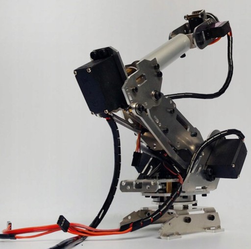 Zdjęcie oferty: Ramie robota z aluminium z silnikami serwo. 
