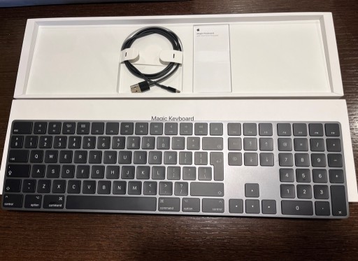 Zdjęcie oferty: Apple Magic Keyboard A1843 Space Gray - US/PL bdb. komplet