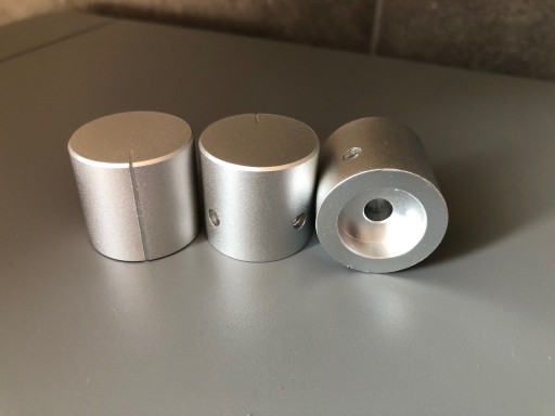 Zdjęcie oferty: Gałka aluminiowa audio 27x25 3 szt