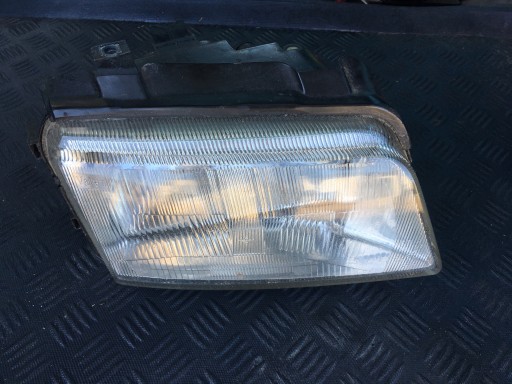 Zdjęcie oferty: Lampa reflektor prawy przód audi a4 b5 przed lift 