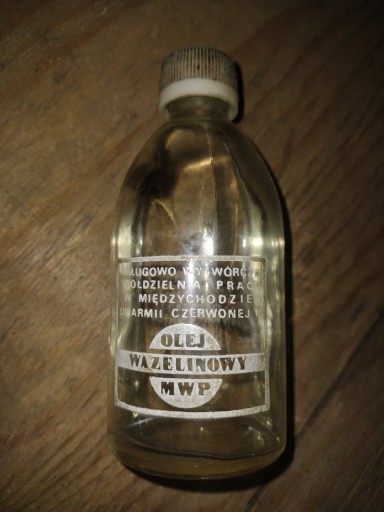 Zdjęcie oferty: Butelkeczka olej wazelinowy do kolekcji 