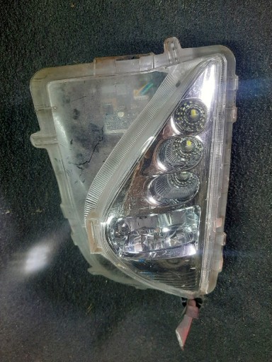 Zdjęcie oferty: Halogen dzienne DRL LED prawe toyota prius IV 4